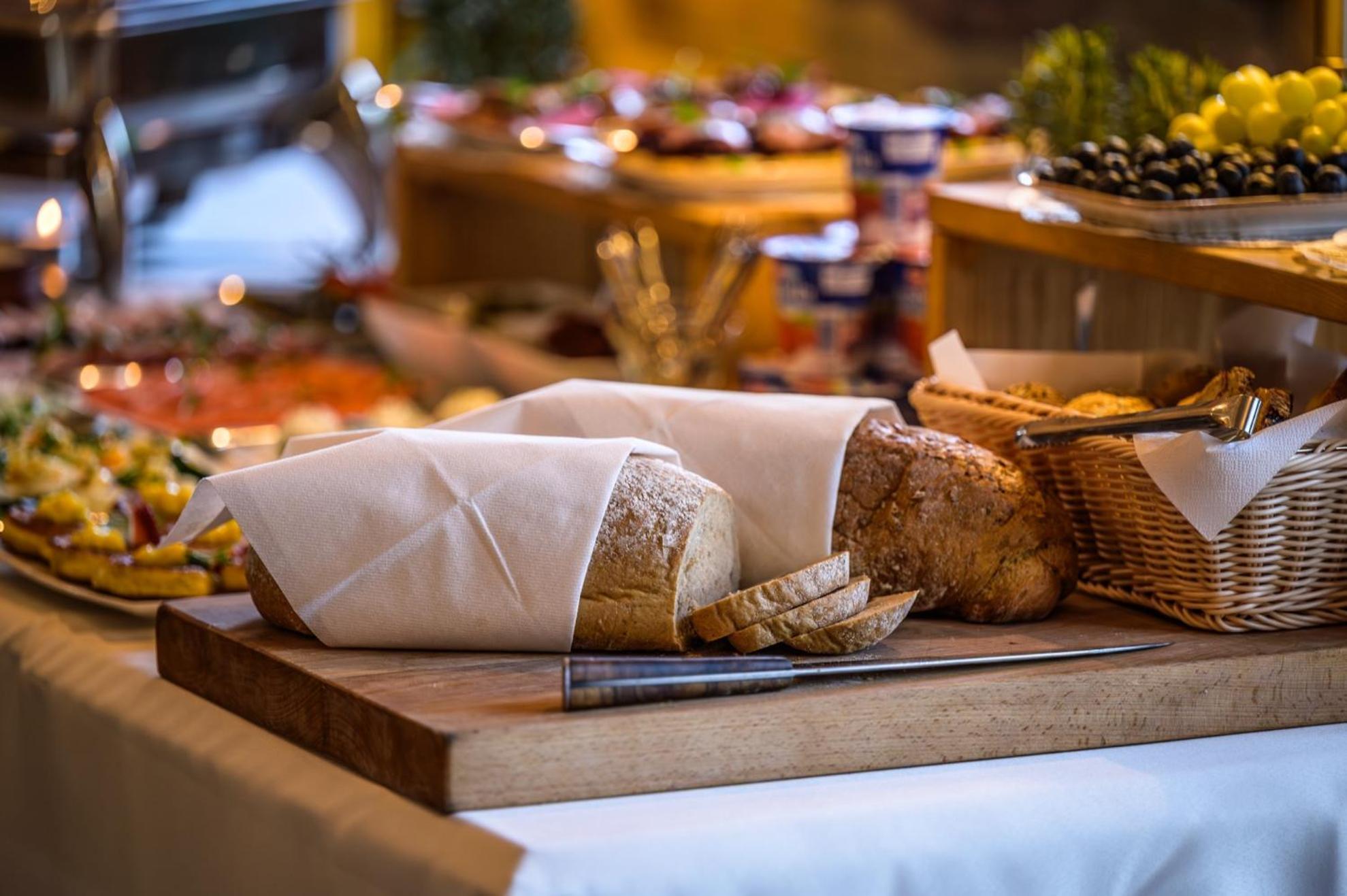 Zabi Dwor - Hotel - Restauracja - Spa Zielona Góra Eksteriør bilde