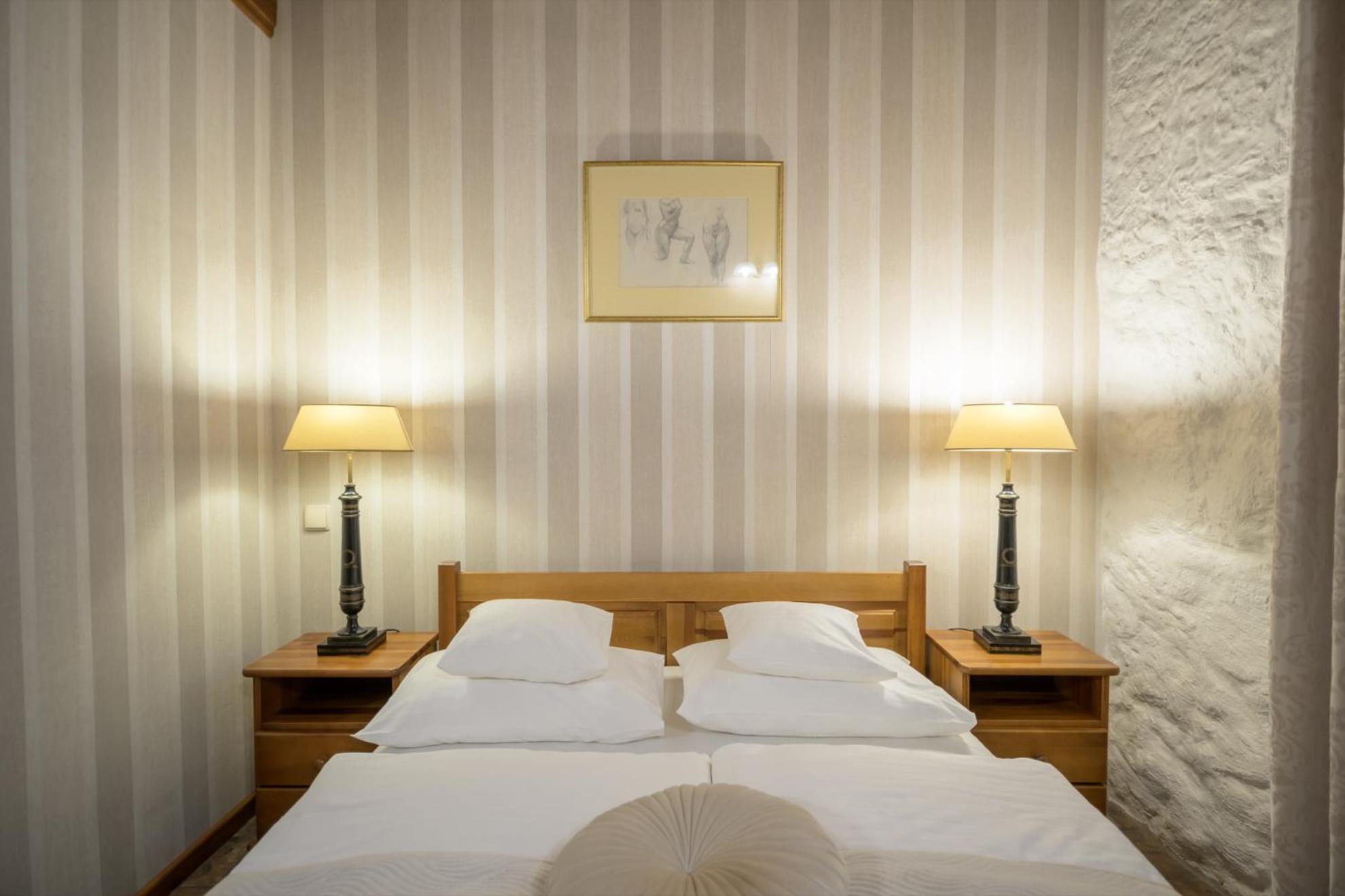 Zabi Dwor - Hotel - Restauracja - Spa Zielona Góra Eksteriør bilde