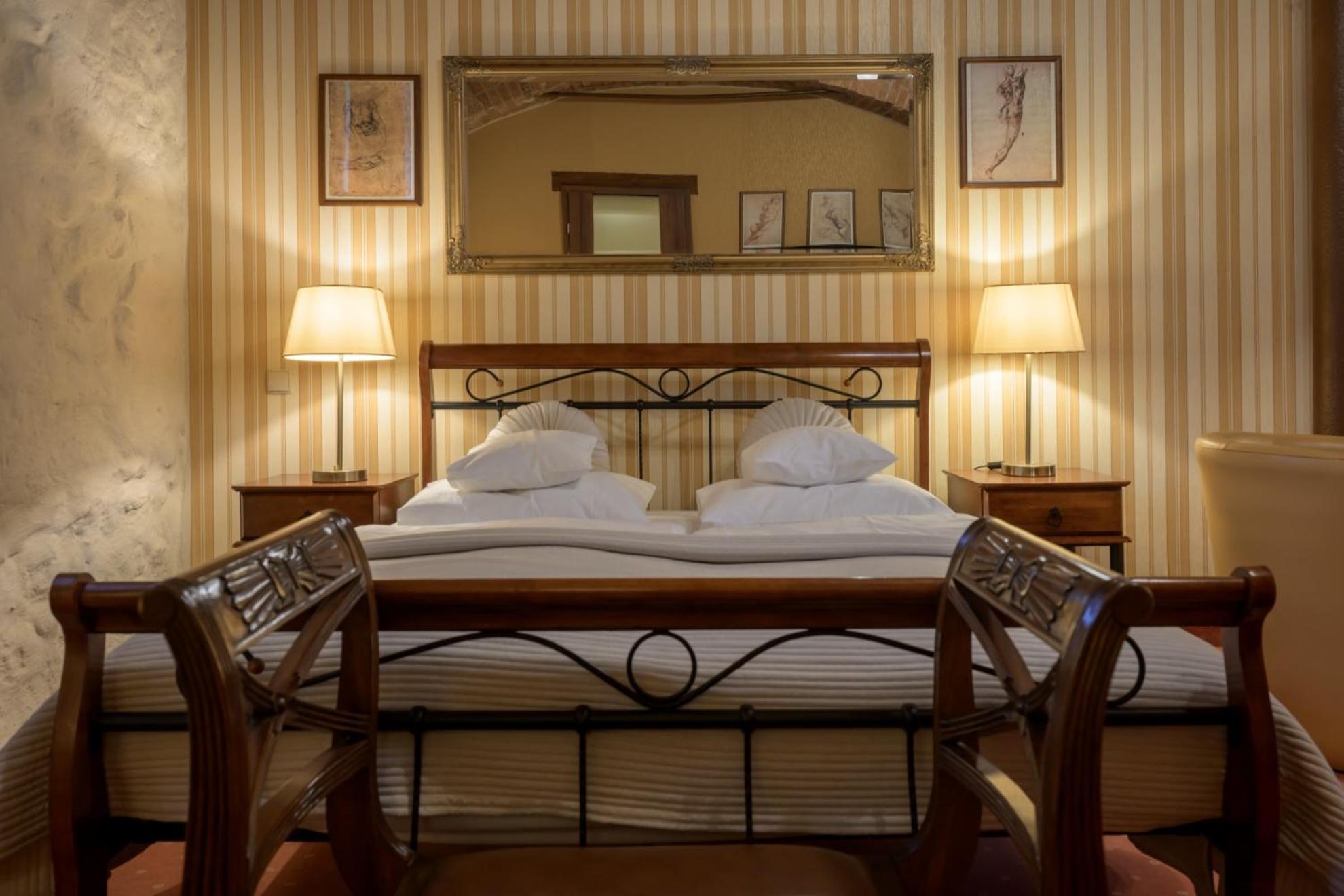 Zabi Dwor - Hotel - Restauracja - Spa Zielona Góra Eksteriør bilde